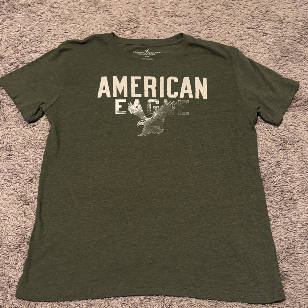 American Eagle Outfitters Olive Graphic Tee